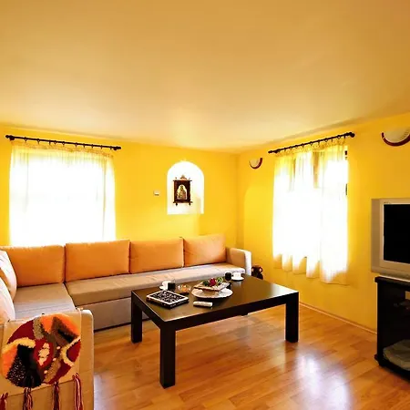 Private 4br-2ba Dryanovo With Pool And Free Parking Holiday home *
